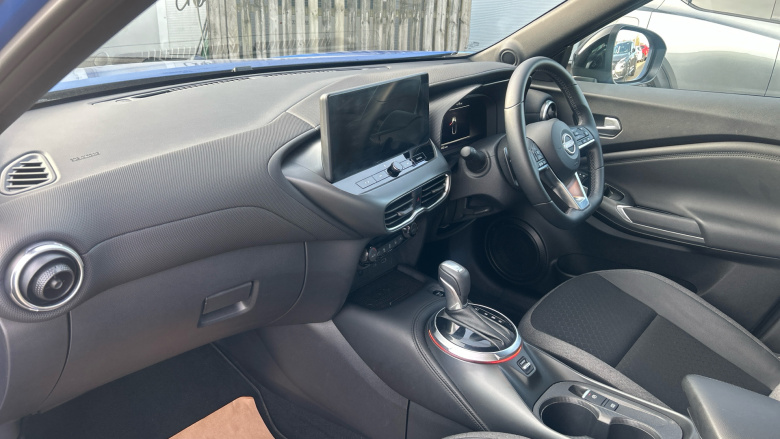 Nissan Juke 1.0 DiG-T N-Connecta 5dr DCT Petrol Hatchback